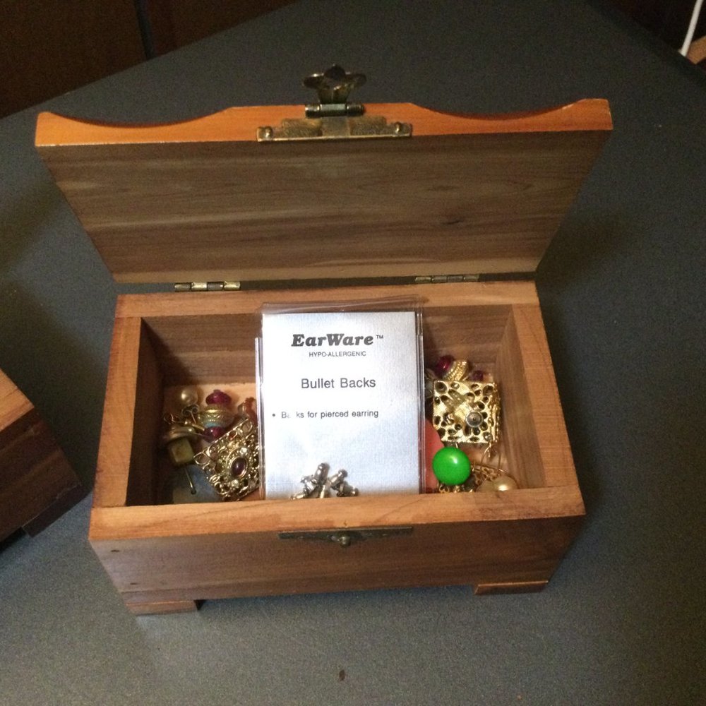 Mini Wood Box FULL of vintage earrings ONE BOX 5”x3”x2.5” - Picture 2 of 8